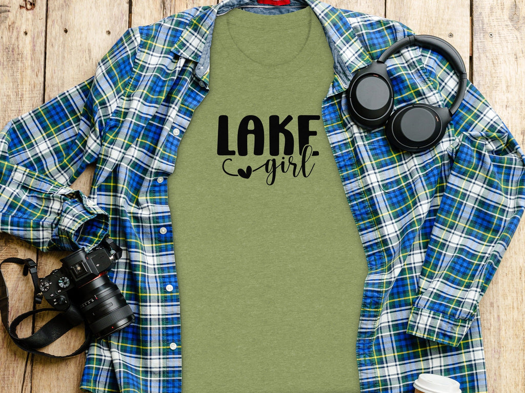 Lake Heart Girl Graphic Summer Vacation Outfit T-Shirt