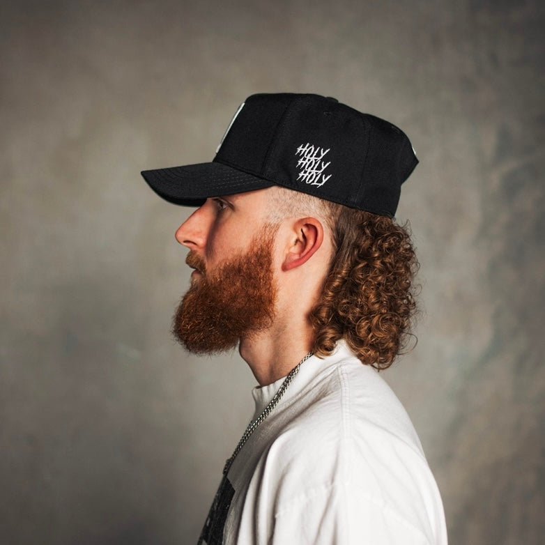 ‘7’ Premium SnapBack - Black/White